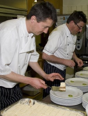 Die Küchencrew um dem Wirt Tilbert Ganahl